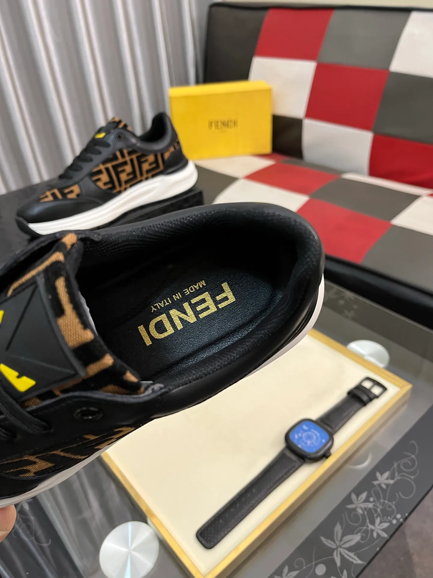 Men's Men's Shoes💰438⌚️⌚️[Fendi] Fendi's latest casual shoes for men! Available at counters simultaneously! A one-to-one replica of the original. All imported official website one-to-one cowhide fabric. The interior is made of top-grade sheepskin, and the original factory-supplied rubber outsole is used. Leading new fashion concepts. Matching code: 38-44. 2️⃣ colors available